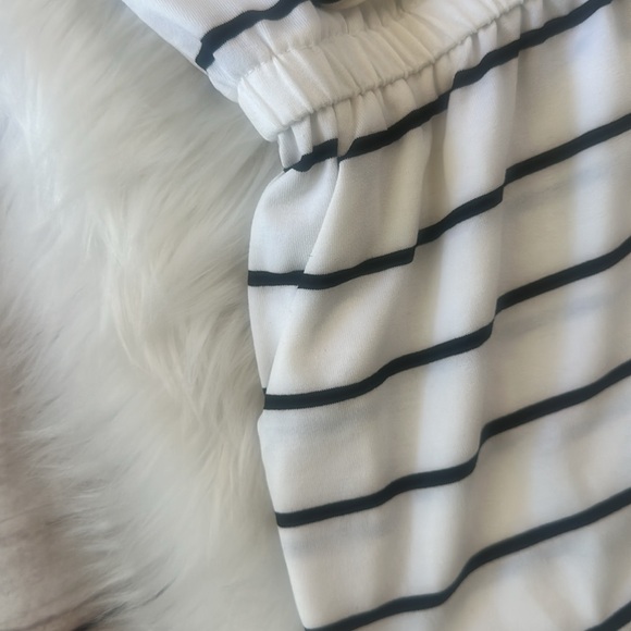 Women's Summer Sleeveless Scoop Neck Strips Beach Jumpsuit Rompers with Pockets - Picture 5 of 8